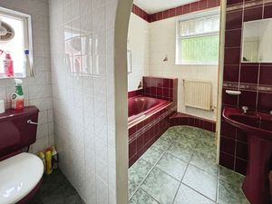 Bathroom - click for photo gallery